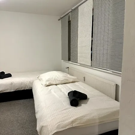 Modernes In Top-lage, Messe